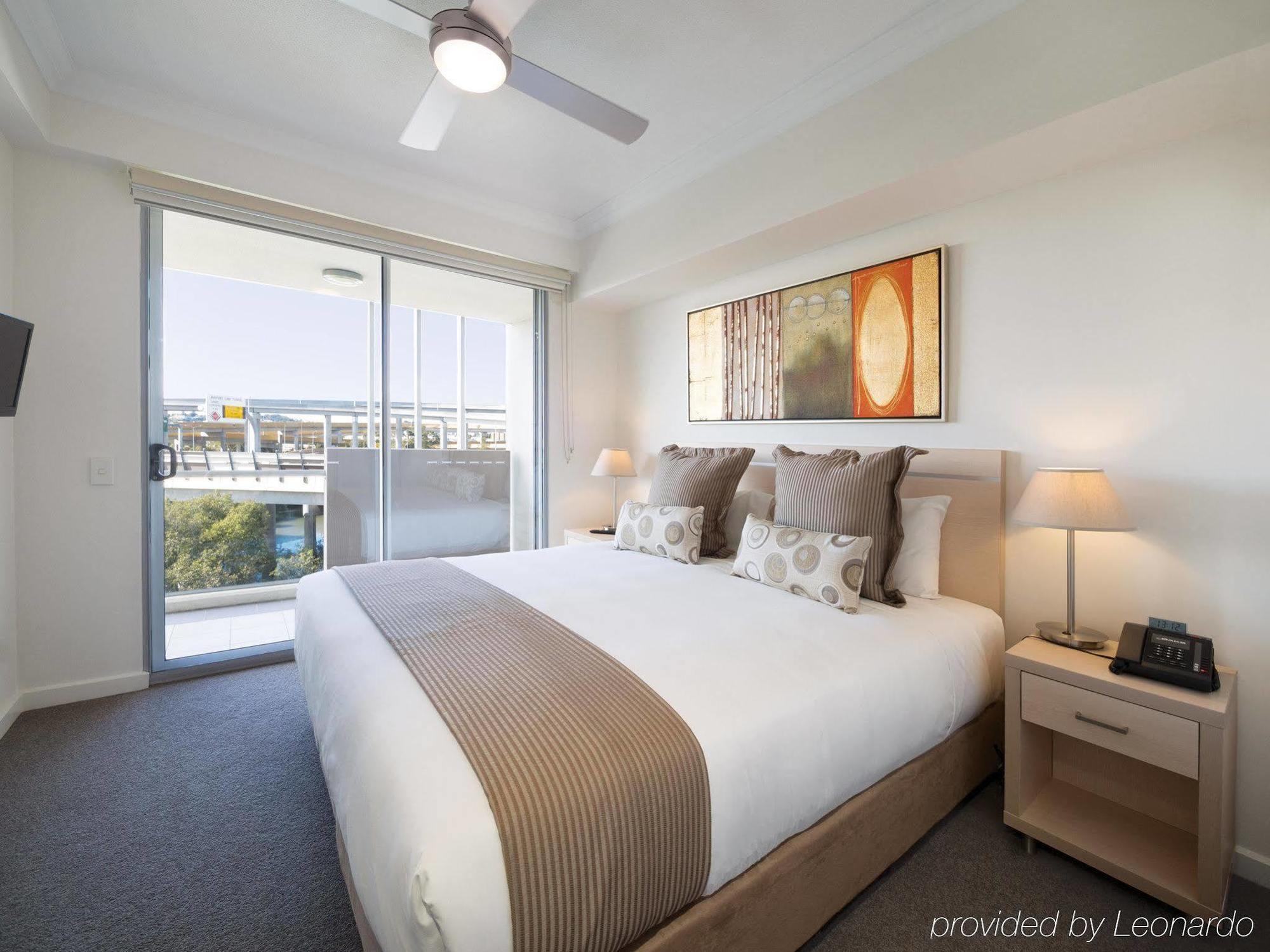 Oaks Brisbane Mews Suites Екстериор снимка