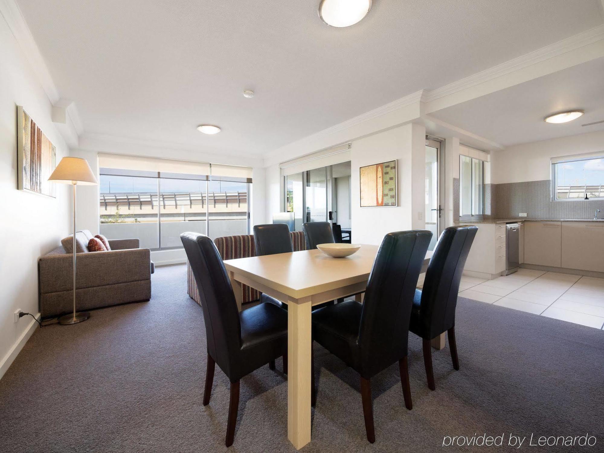 Oaks Brisbane Mews Suites Екстериор снимка